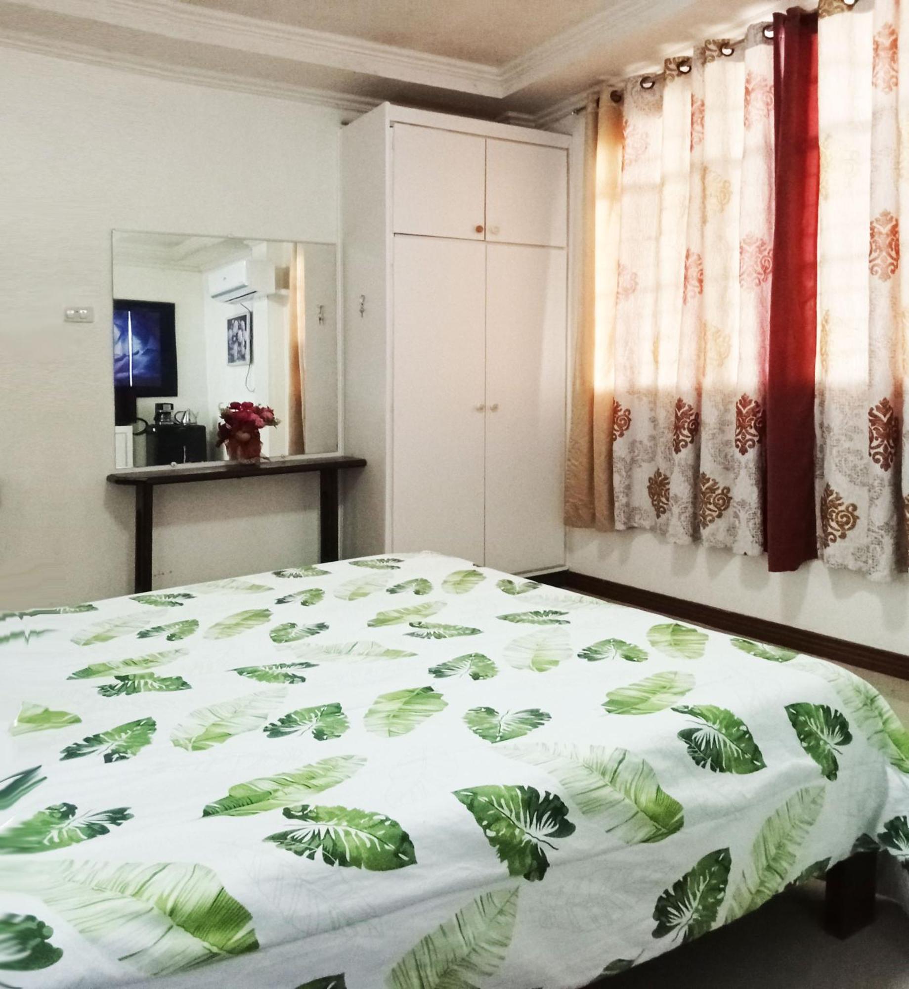 Leizel'S Bed & Breakfast Palompon Экстерьер фото